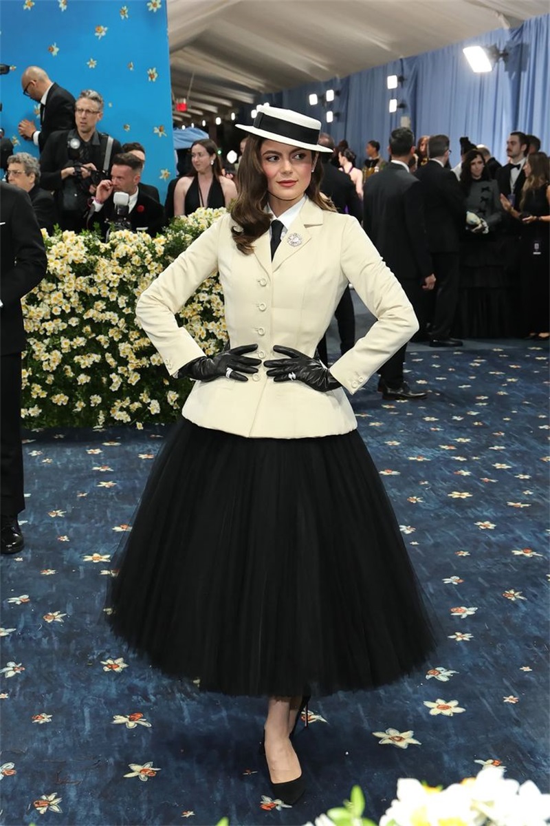 Women Formal Wear Black - Beyaz Kadın Ofis Takım Elbise Etek