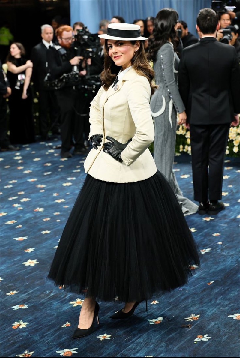 Beyaz Kadın Ofis Takım Elbise  - Women Formal Wear Black incelemesi ve fiyatı